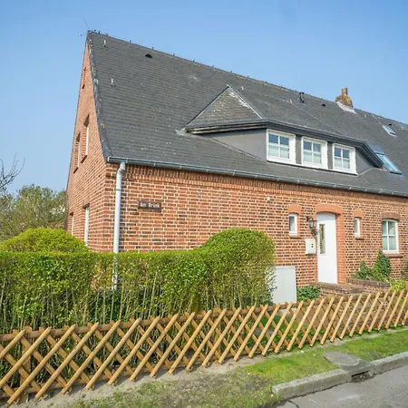 Madeleines Nest Og Apartment